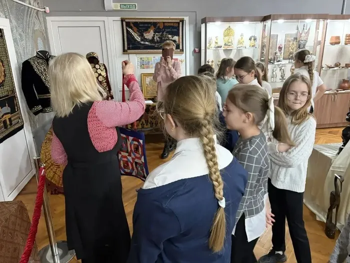 LF1Ih6F97dZ4L8F1SnRESmJPR7KMLbsFCdLwi5qaKbTr4PH7hiEO3WYFJWmIhAzhRk4Gv91jhz_ZYWzgEvIGlnLX